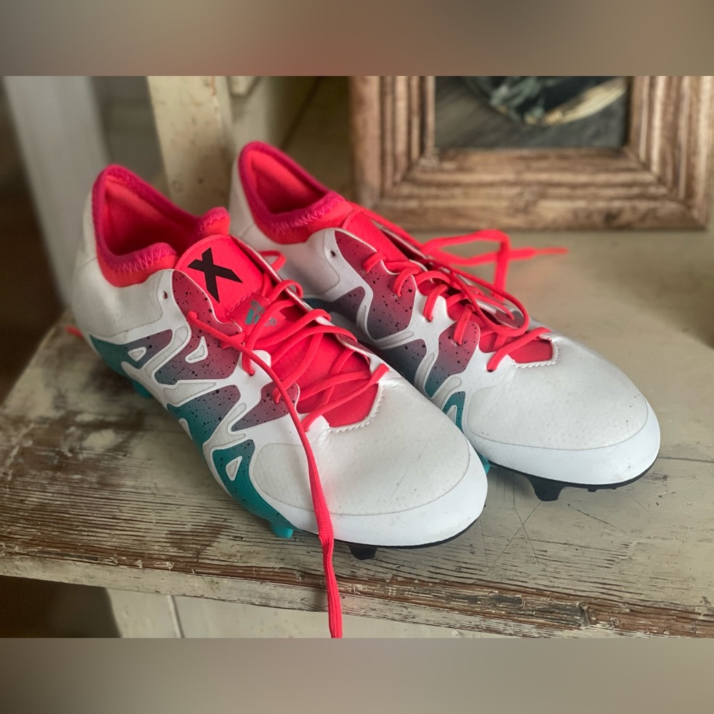 Women Sz 8.5 Adidas Soccer Cleats! Never worn!